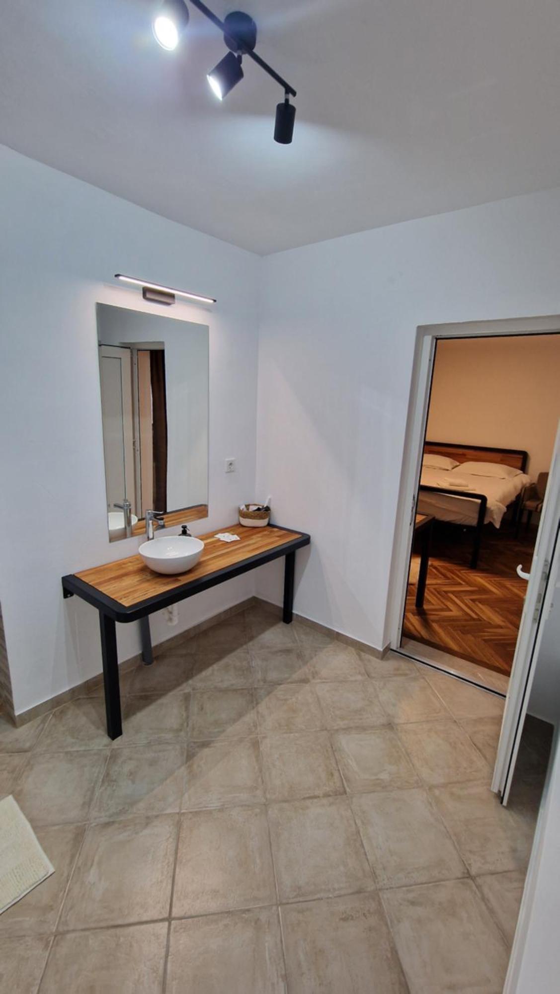 Apartment Dreamplace Airport & Therme 3 *